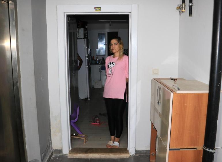 Adanada şoke eden olay Kirasını 3 ay ödeyemedi... Ev sahibi çelik kapısını söküp götürdü