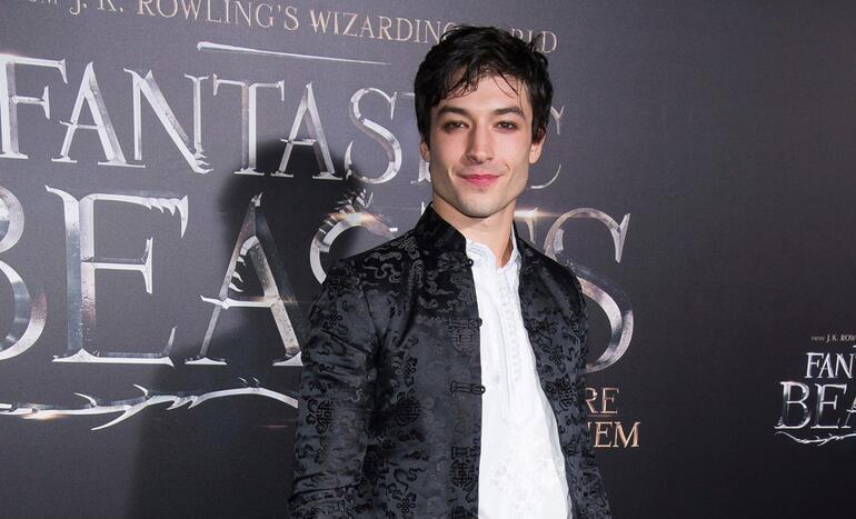 Hollywood star Ezra Miller was accused of theft… The new news hit the agenda like a bombshell: The family staying with him is missing