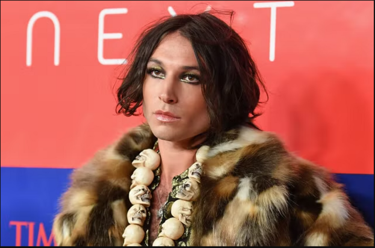 Hollywood star Ezra Miller was accused of theft… The new news hit the agenda like a bombshell: The family staying with him is missing