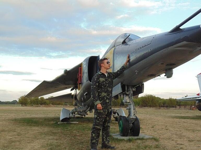 Just a few days ago Zelensky received a medal... Ukraine's best pilot killed