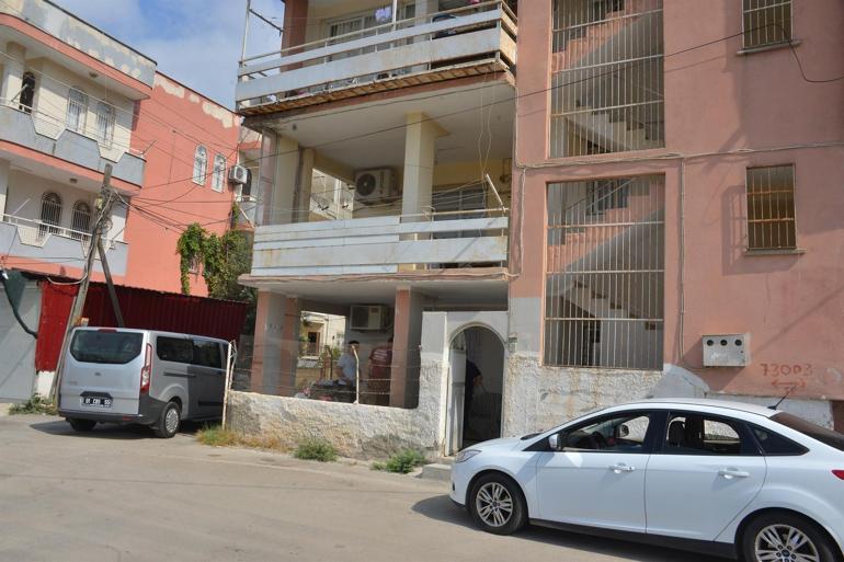Adanada dehşet Yatalak annesini yastıkla boğarak öldürdü