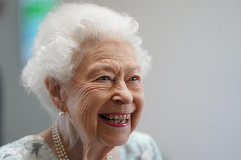 İngiltere Kraliçesi 2. Elizabeth 96 yaşında ve hâlâ tahtta: Çocukluğundan beri her gün yediği tek yiyecek