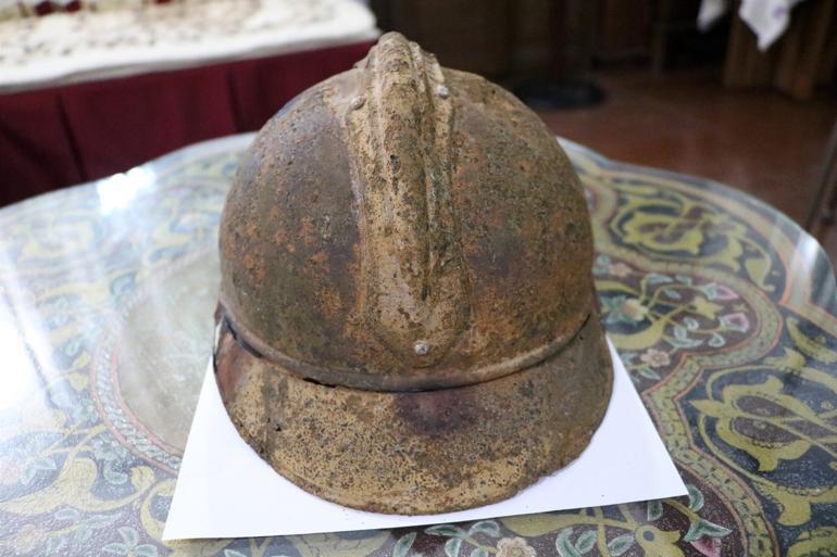 Büyük Taarruz alanında 100 yıllık miğfer ve mermiler bulundu
