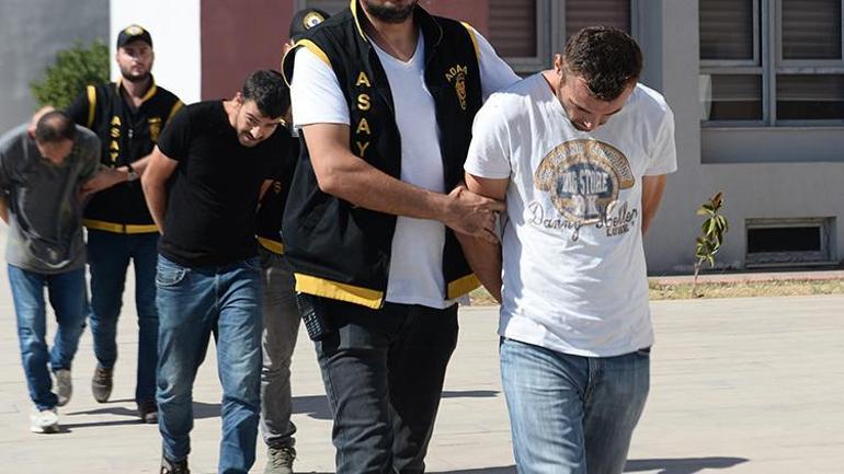 Adanada cinayet zanlılarını kırmızı örtü ele verdi