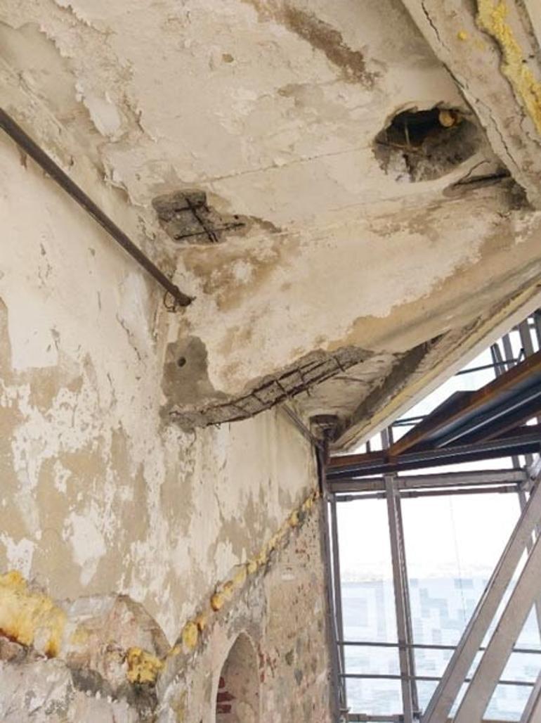 Kız Kulesi’ndeki örtünün arkasında ne oluyor