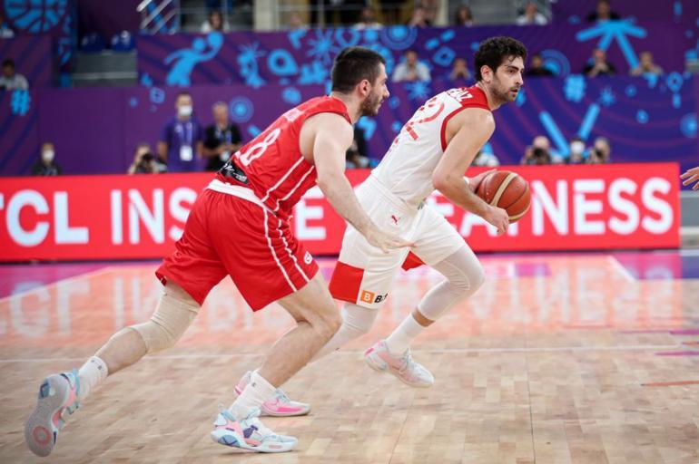 Son Dakika: EuroBaskette skandal Furkan Korkmaza koridorda saldırı ve bir değil iki kural hatası... Tarihi rest... Turnuvadan çekiliriz