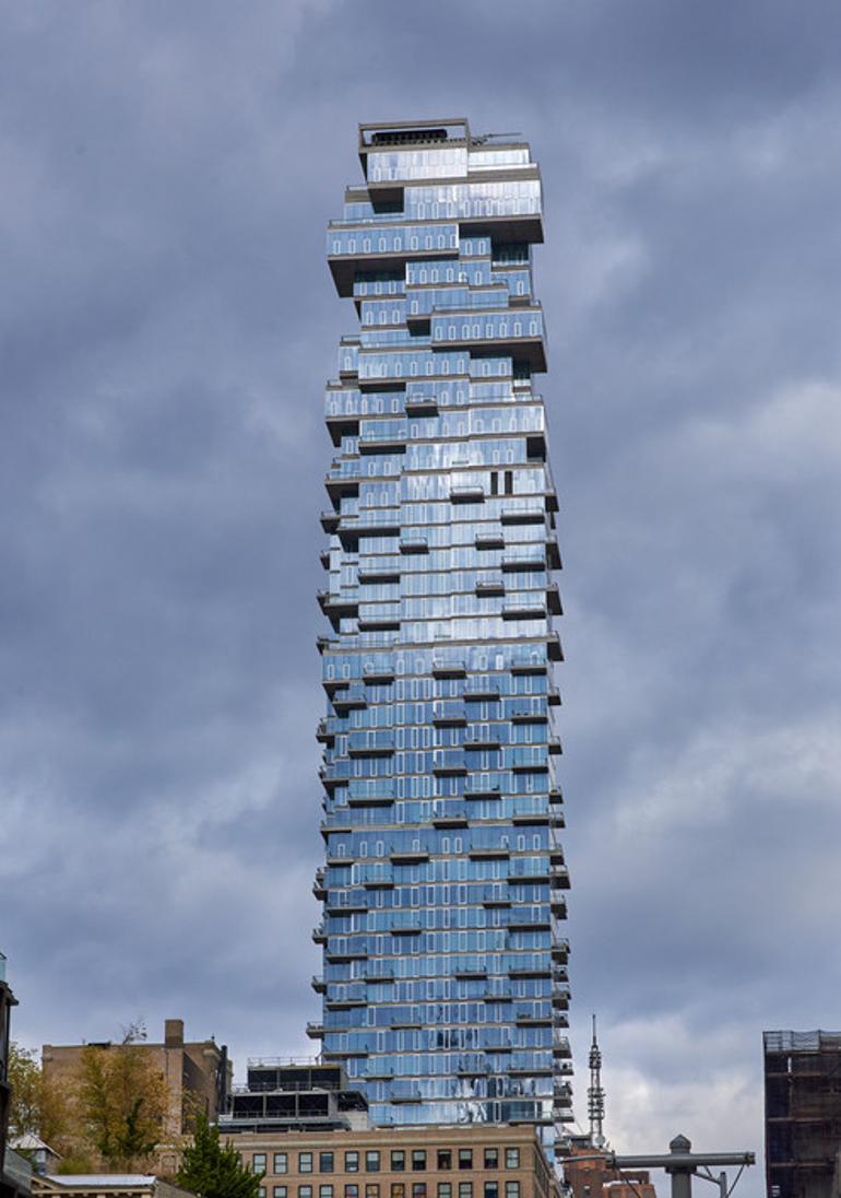 The secret death of the manager of the famous company… He jumped to his death from the 57-story skyscraper
