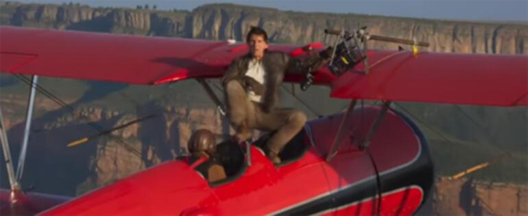 Tom Cruise called from above the plane in the sky: Sorry for the noise