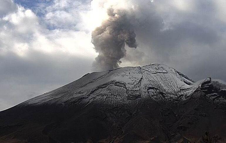 Third eruption in the last 8 days at Popocatepetl Volcano in Mexico