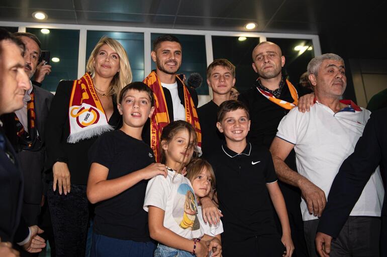 Son Dakika: Galatasaraydan gövde gösterisi Bir gecede 5 transfer birden... Icardi, Ross, Rachica, Mata ve Yusuf Demir’in maliyetleri... James Rodriguez & Traore bombası...