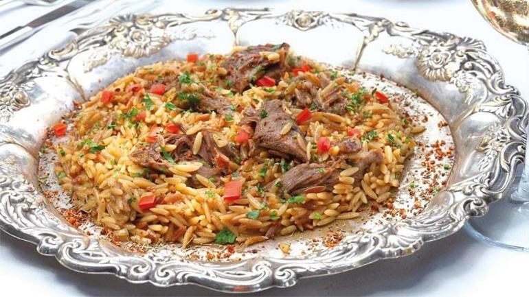 Ballı-peynirli börekten sarımsak soslu kalamara...