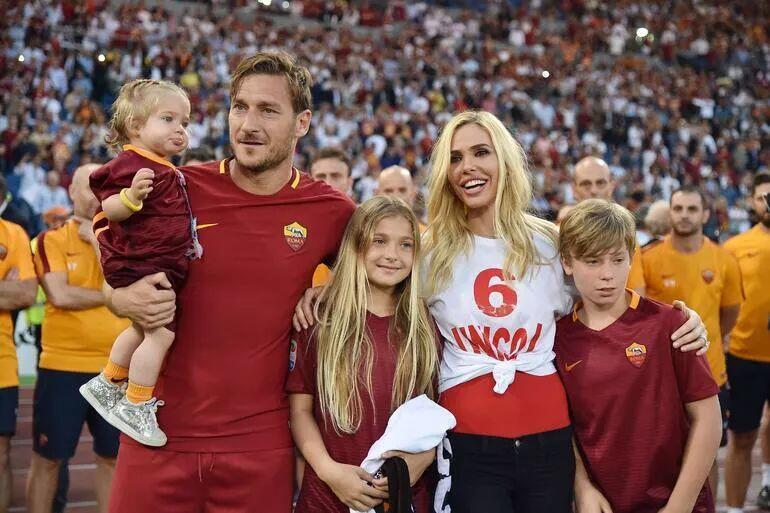 Francesco Totti, who broke up with Ilary Blasi, breaks his silence I'm not the first to cheat, he cheated on me with multiple people