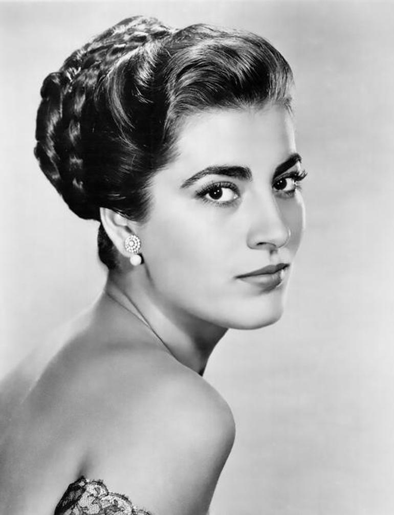 Cinema has lost a legendary star: Irene Papas has died