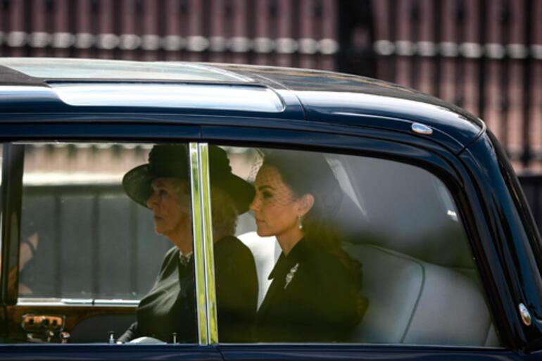 Kate Middleton wears vengeance earrings: Salute to both the Queen and mother-in-law