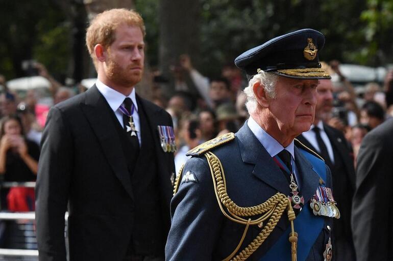 Ve Saray sessizliğini bozdu... Kraliyet ailesinden flaş Prens Harry açıklaması