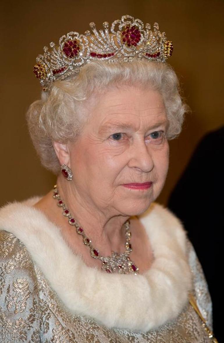 Queen Elizabeth II was buried with her favorite jewels