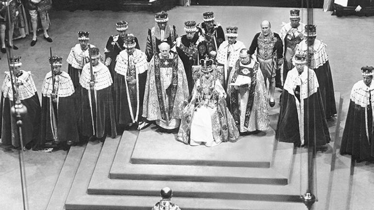 Kral Charlesın taç giyme töreni ne zaman yapılacak İşte konuşulan tarih...