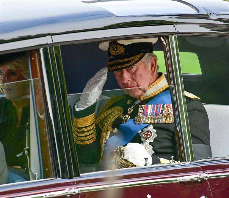Kral Charlesın taç giyme töreni ne zaman yapılacak İşte konuşulan tarih...