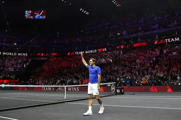 Ekselansları son kez korta Roger Federer, veda maçında ağları deldi
