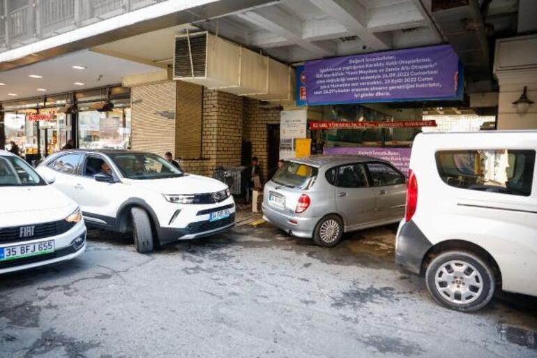 Karaköydeki otopark kapatıldı, habersiz olanlar park yeri aradı