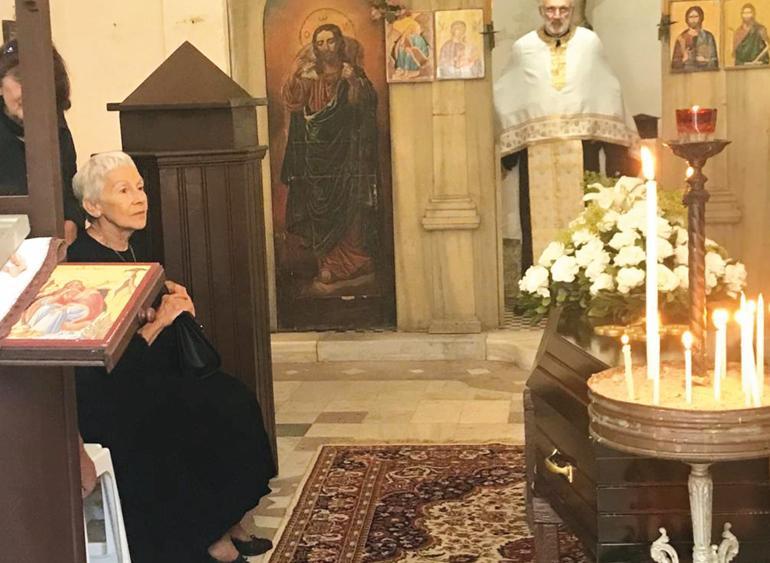 Öğretmeye bedeniyle devam etti