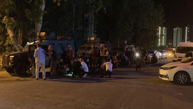 Son dakika haberi.. Mersinde polisevine bombalı saldırı: 1 polis şehit oldu