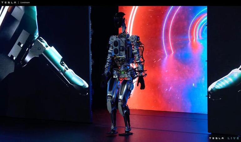 Tesla introduced the humanoid robot Optimus Musk: It will blow your mind