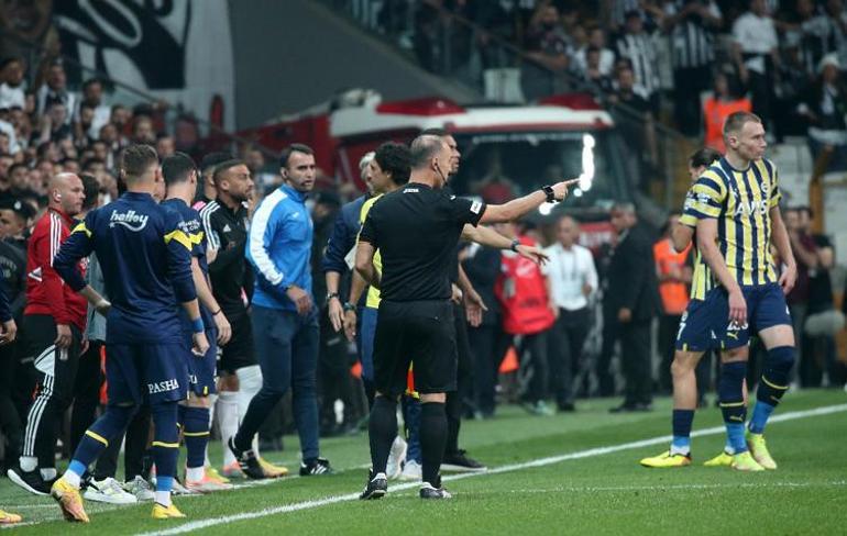 Beşiktaş - Fenerbahçe derbisinde gergin anlar Valerien Ismael tepki gösterdi, Jorge Jesus olayı büyümeden önledi