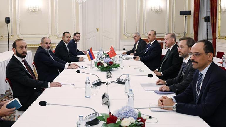 Pragda kritik temaslar... Cumhurbaşkanı Erdoğan Ermenistan Başbakanı Paşinyanı kabul etti
