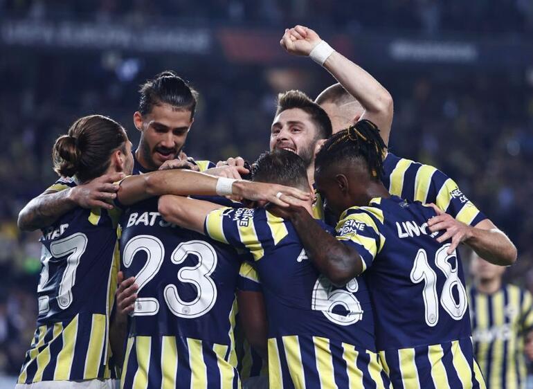 Son Dakika: Fenerbahçe - AEK Larnaca maçına damga vurdu 20 milyon Euroya Premier Lige gider, bu takımdaki yeri tartışılır... Soyunma odasında Fergusonun saç kurutma makinesi tedavisi...