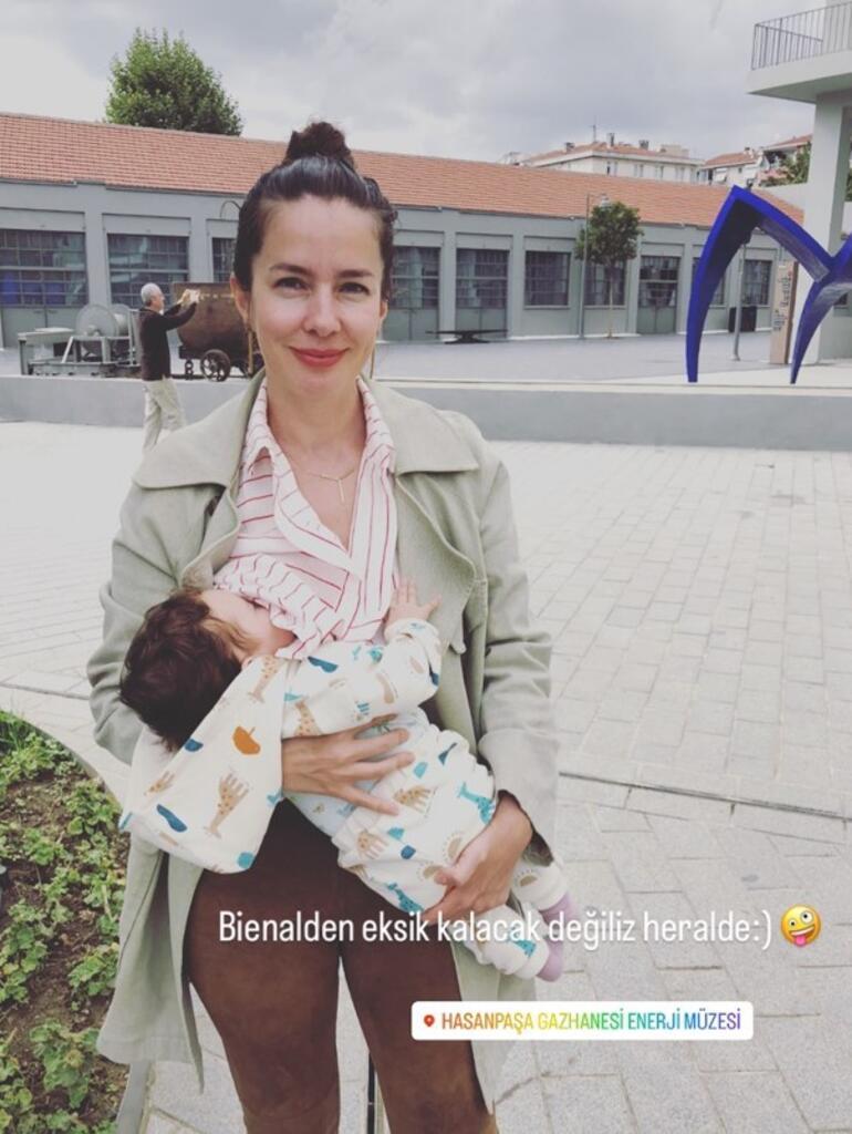 The famous actress went on a trip with her four-month-old baby... Milk break for the culture tour