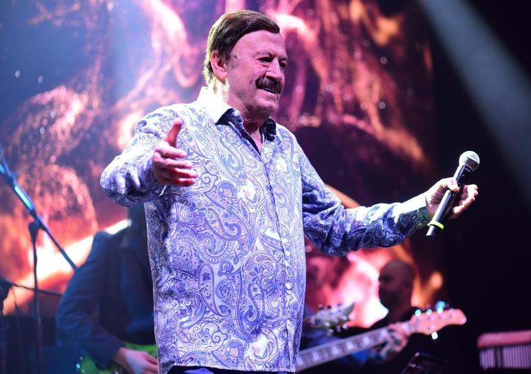 Ünlü isimler hayatını kaybeden madencileri andılar