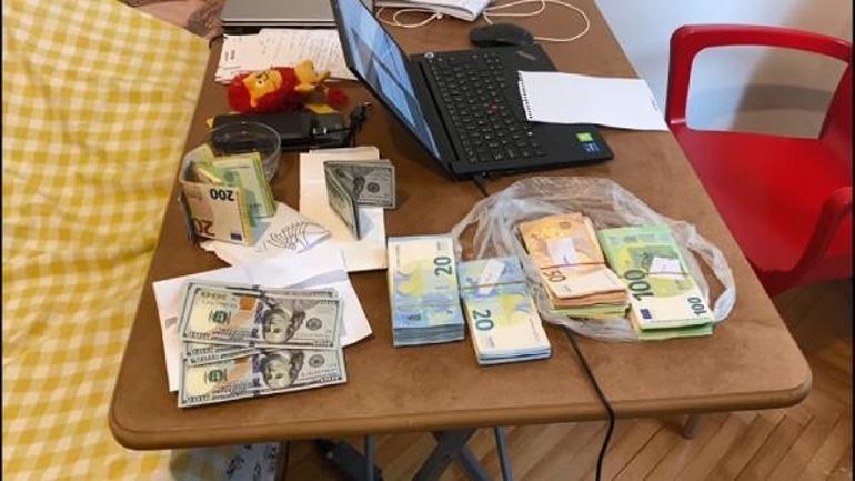 Son dakika... FETÖnün Kasa Evi ortaya çıkartıldı Boya kutularında milyonlar bulundu