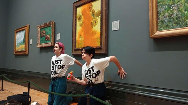 Van Goghtan sonra bu kez de Monet hedef alındı O gençler ne diyor Sanatla bir derdimiz yok; mesele şu ki evimiz yanıyor