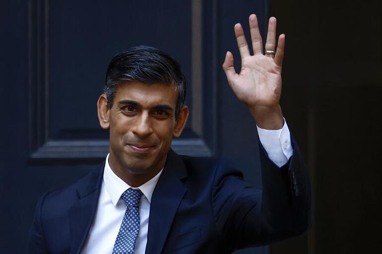 7 weeks, 3 prime ministers... Rishi Sunak became the new leader of England without even a vote