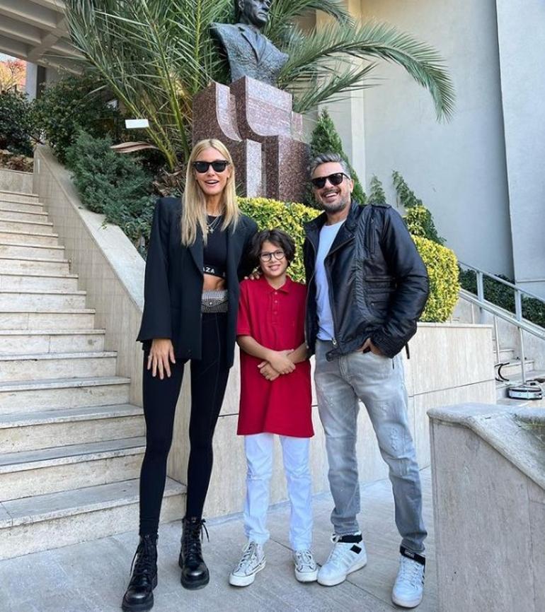 Ünlülerden 29 Ekim mesajları: Yaşasın Cumhuriyet