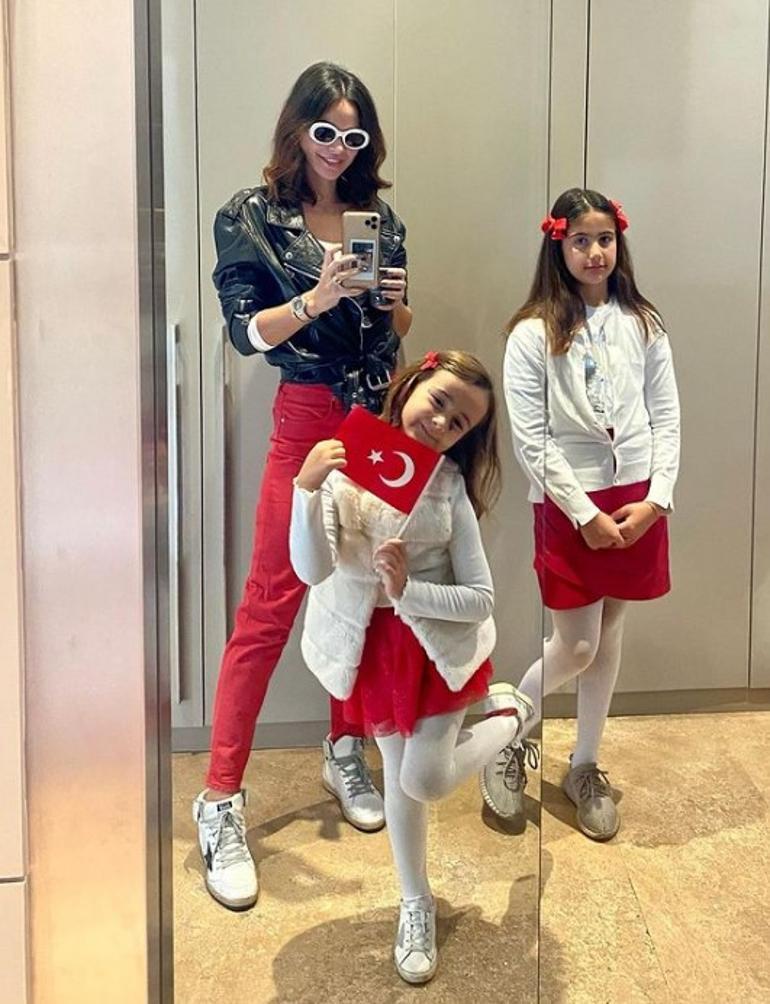 Ünlülerden 29 Ekim mesajları: Yaşasın Cumhuriyet