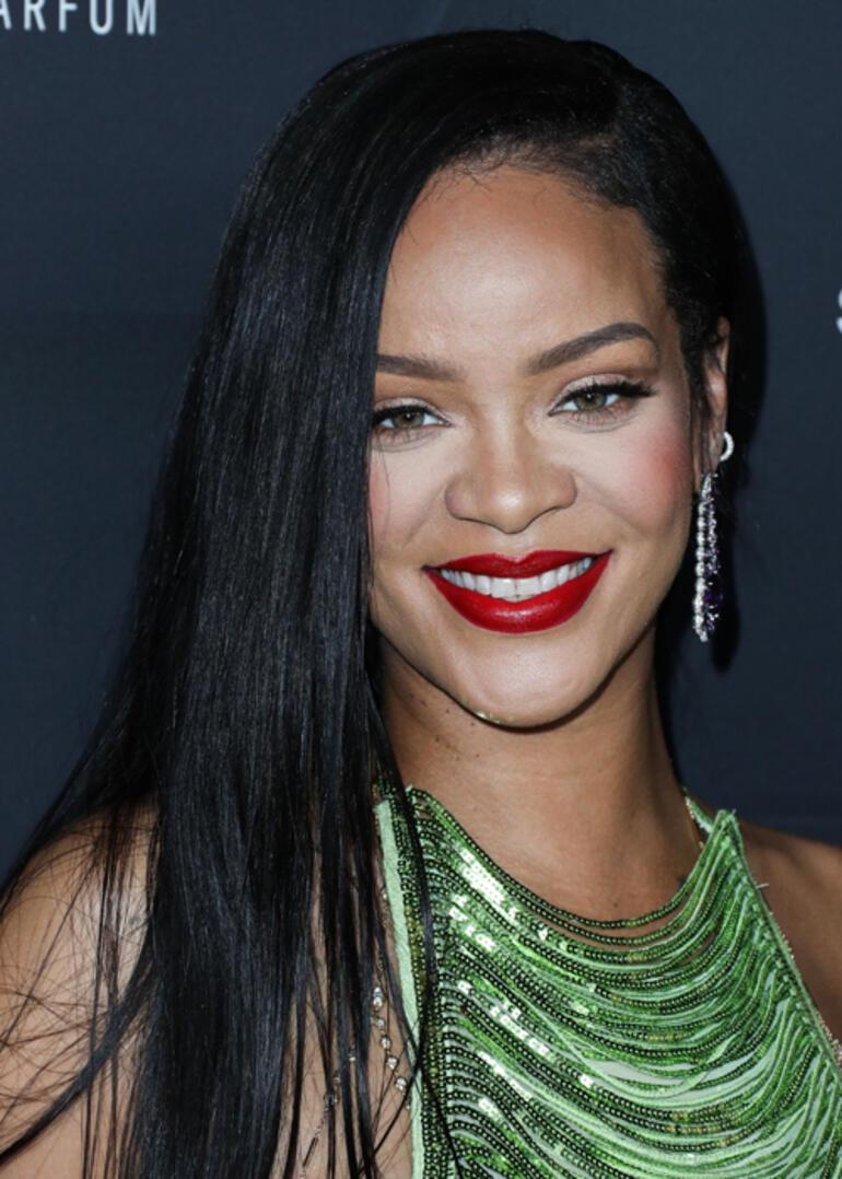 Rihanna, are you okay? What is Johnny Depp doing at the underwear fashion show?