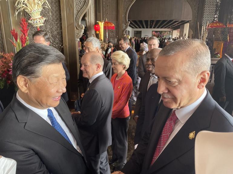 Cumhurbaşkanı Recep Tayyip Erdoğan, G20 Liderler Zirvesi’nde Suudi Arabistan Veliaht Prensi Muhammed Bin Selman ile görüştü