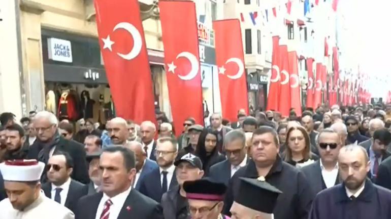 Teröre karşı tek yürek... İstiklal Bizim Birlik ve Beraberlik Yürüyüşü düzenlenledi