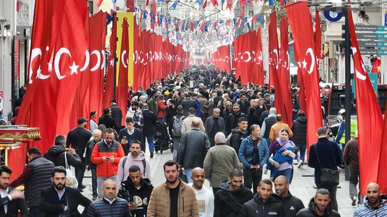 Teröre karşı tek yürek... İstiklal Bizim Birlik ve Beraberlik Yürüyüşü düzenlenledi