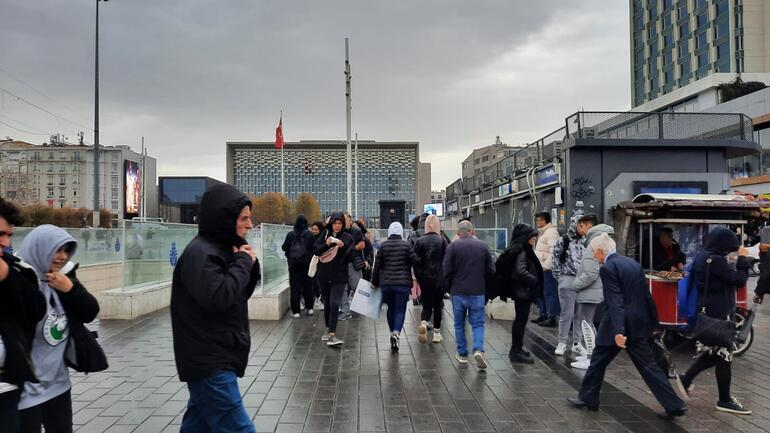 Last minute... The downpour started in Izmir and Istanbul, the storm cabinet blew up in Bursa