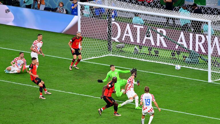 Romelu Lukakudan Hırvatistan-Belçika maçında şaşırtan performans Kaçan pozisyonlar, gözyaşları ve yumruk...