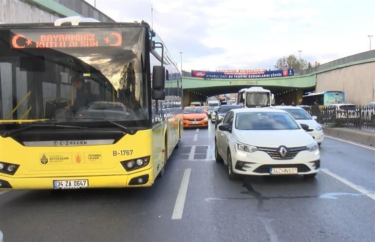 İstanbul Fatihte İETT otobüsünde meşale paniği