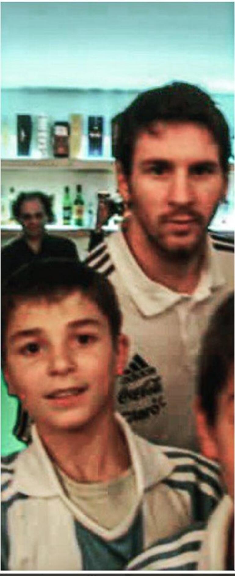 Arjantinde Julian Alvarez hayaline kavuştu 11 yaşında iken Messi ile fotoğraf çektirmişti...
