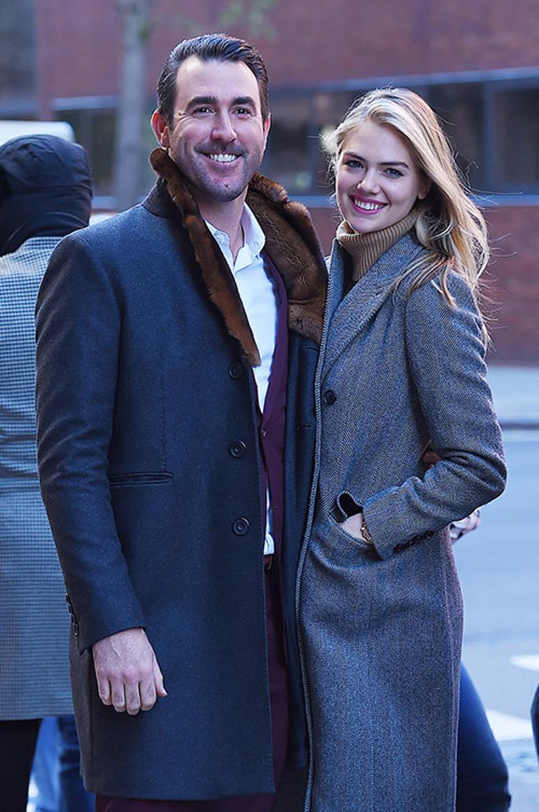 Güzel model evini Hollywood yıldızına sattı, kocasıyla romantik tatile kaçtı