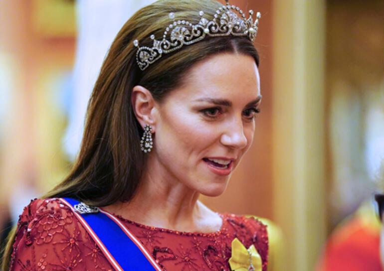La décision finale du roi Charles étourdit: Kate remplace William