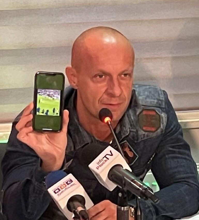 Argentina - Fransa final hakimi Szymon Marciniak susqunluğunu pozdu Mbappe ilə dialoqu, telefonunda göstərdiyi görüntü...