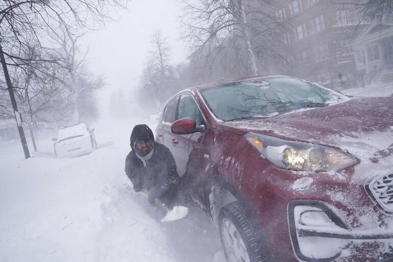 Snowstorm continues in the USA: 23 dead saw -45 degrees, burned their clothes to warm up