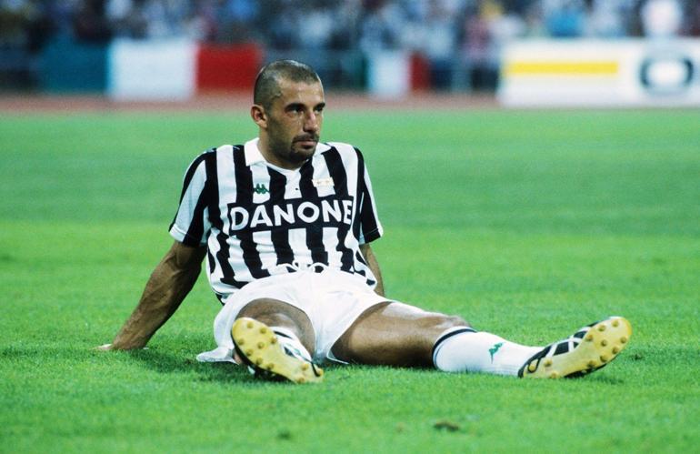 La leggenda italiana Gianluca Vialli è morta